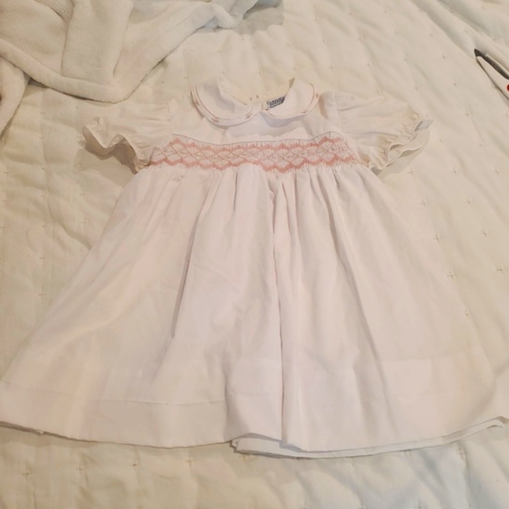 Carriage Boutiques Smocked Girls Dress size 4 Years